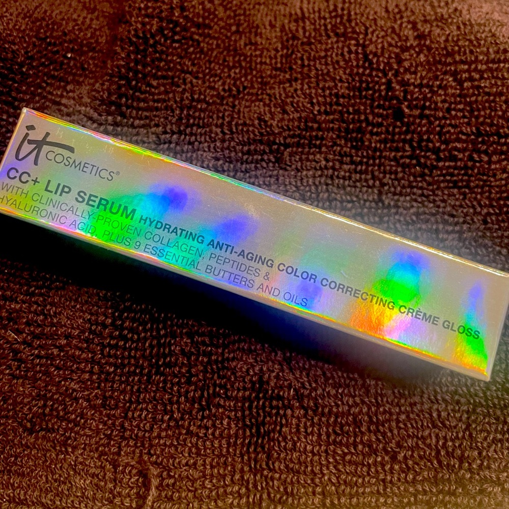 It cosmetics lip gloss and eye liner